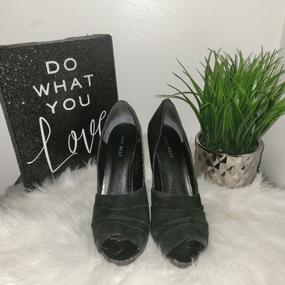 Nine West Black Pump